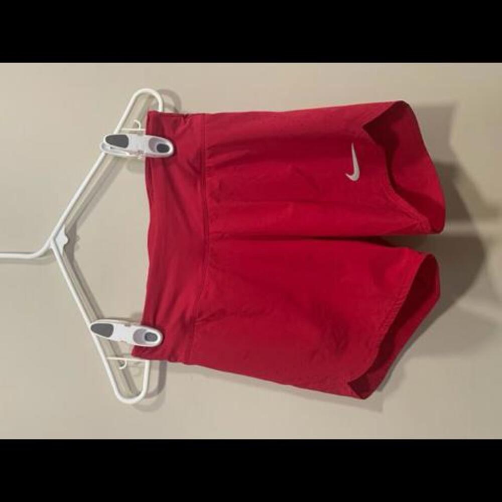 NWOT NIKE DRI FIT ECLIPSE 3” WOMEN'S RUNNING SHORTS RED SIZE XS